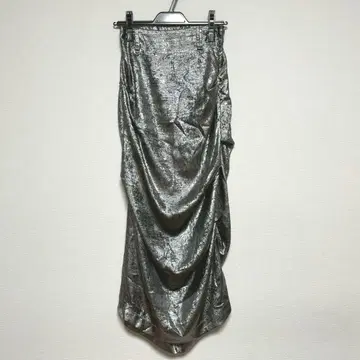 Ezick Drape tack 호일 프린트 스커트 실버