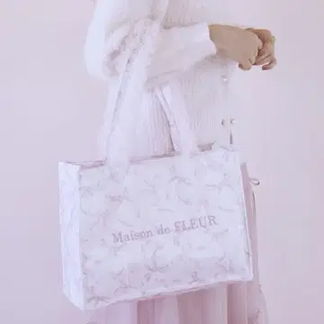 Maison de FLEUR 핑크매니아 프릴 스퀘어 토트 M