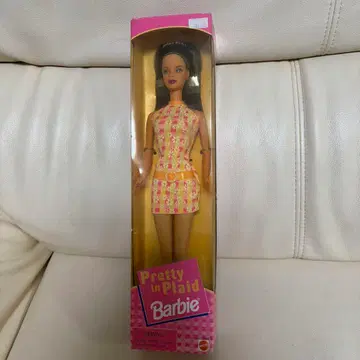 바비 Pretty in Plaid Brunette 1998년