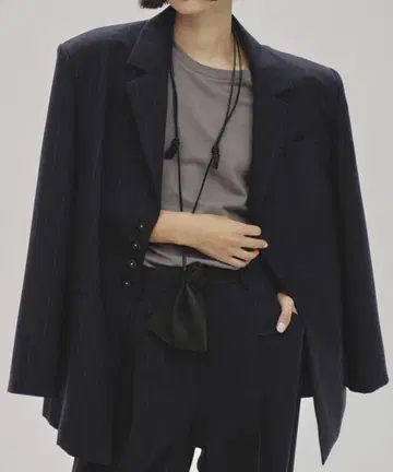 네이비 스트라이프 오버 사이즈 테일러드 자켓