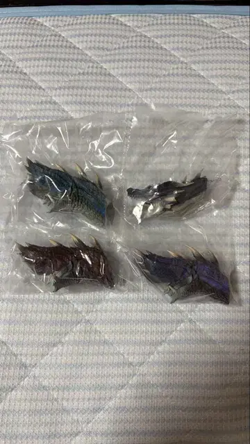 제일복권 몬스터 헌터 D상 20주년 기념 헤드 마그넷 4종