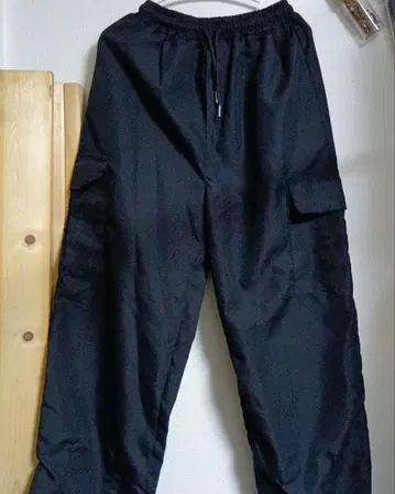 블랙 카고 팬츠 허리밴딩