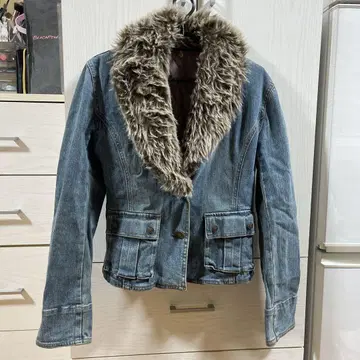 퍼 달린 데님 숏 자켓