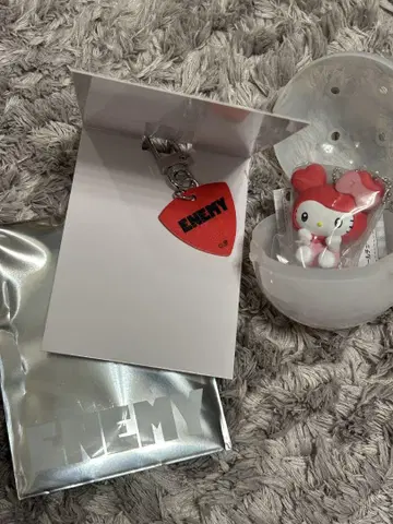 채연 set ENEMY 피크&키티 콜라보