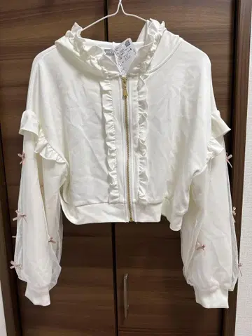 엑시즈팜 POETIQUE 프릴