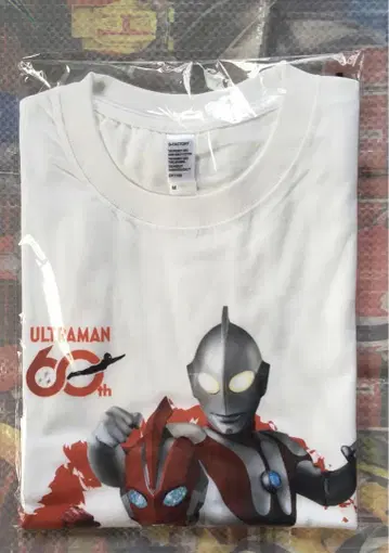 ULTRAMAN 60th T셔츠 size-M