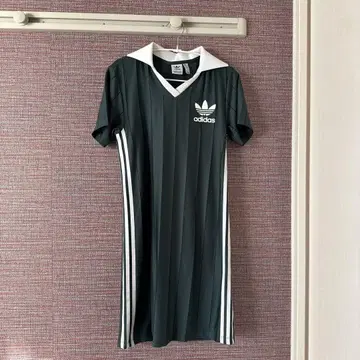 adidas 다크 그린 미니 원피스 XS