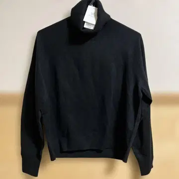 UNIQLO 3D 수플레 얀 터틀넥 스웨터