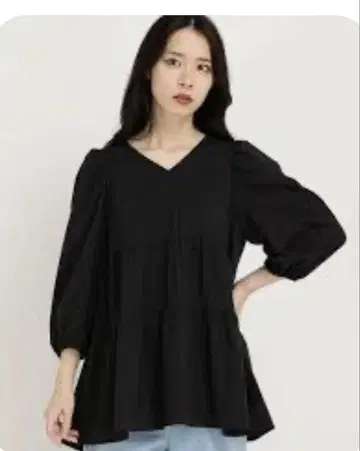 유니버셜 뮤즈 밀키 타프타 셔츠