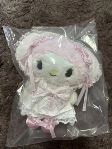 새상품 산리오 마이멜로디 화이트 프릴 마스코트 키링
