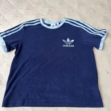 adidas 네이비 T셔츠 xs 사이즈 파일 소재
