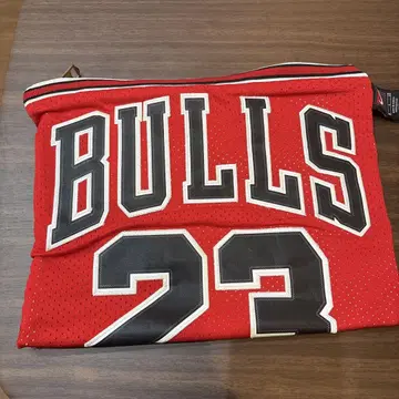 BULLS 23 클러치백 레드 메쉬