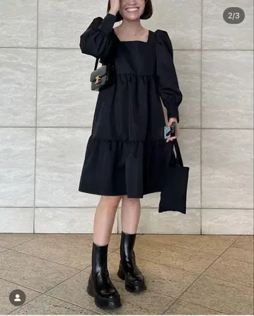 블랙 티어드 드레스 긴팔