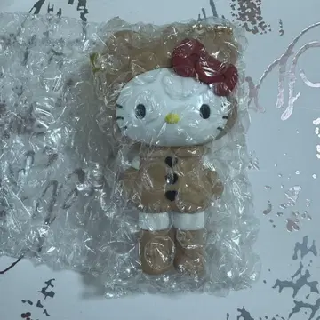 헬로키티전 시크릿 마스코트 참 곰 수트