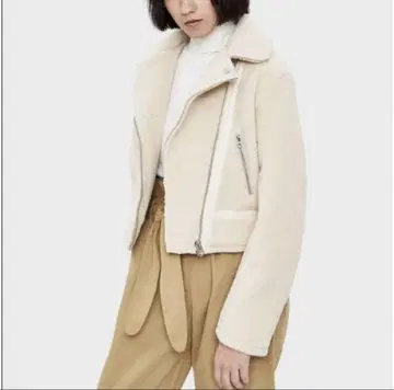 Bershka 숏코트