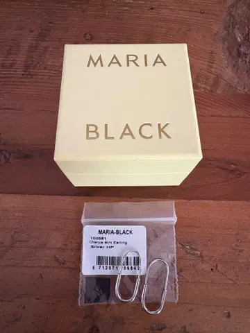 [새상품] MARIA BLACK CHANCE MINI 양쪽 귀 페어 실버