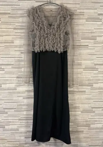 et.UNiVER 에트유니베르 Many way frill dress