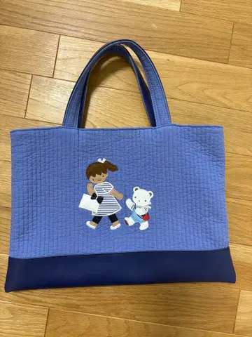 1회 사용 새상품급 비오는날 패밀리아 콜라보 MILK BLUE