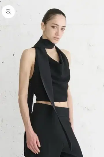 Huitrox 드레이프 홀터 탑 화이트