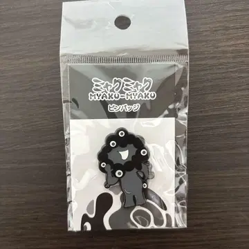 오사카 만박 블랙 미야쿠미야쿠 핀 배지 3