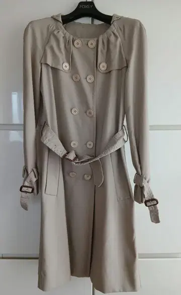 Moschino 베이지 롱 코트 트렌치코트