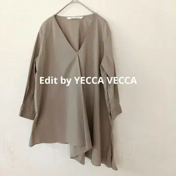 Edit by YECCA VECCA 베이지 V넥 셔츠 스키퍼