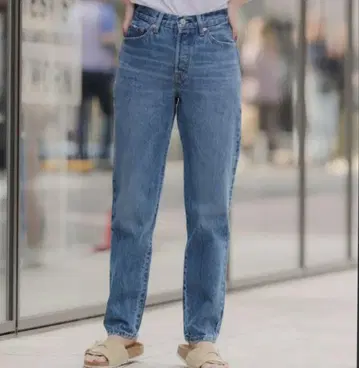 새상품급 Levi's 501 '81 하이라이즈 테이퍼드 데님 28