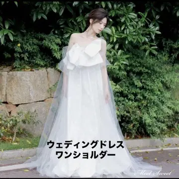 화이트 원 숄더 웨딩 드레스