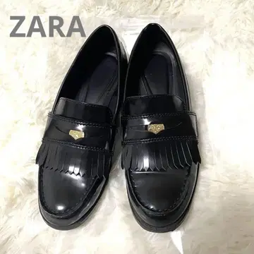 ZARA 플랫 로퍼 메탈 디테일 37