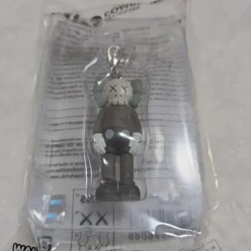 KAWS 피규어형 키링 그레이/그린 약 8cm