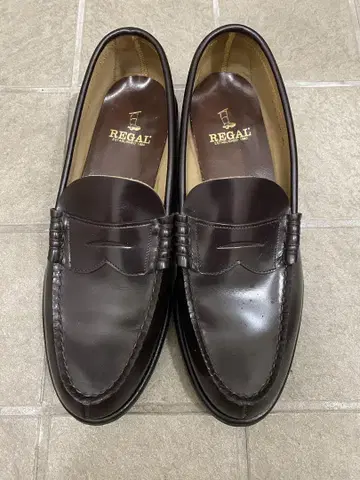 REGAL 다크 브라운 천연 가죽 코인 로퍼 거의 새상품