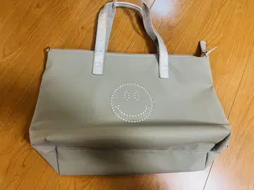 살롱 드 알파드 백 그레이 실버