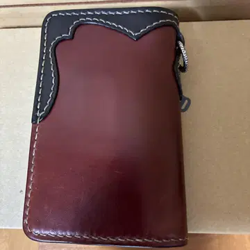 플랫 헤드 미들 지갑 코도반 버건디
