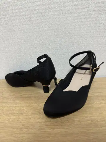 미사용급 젤리빈스 블랙 앵클 스트랩 펌프스 펄 블랙 레이스