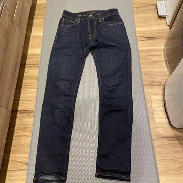 Nudie Jeans Co. 다크 블루 슬림 핏 데님