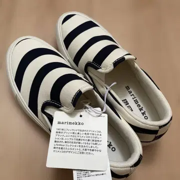 유니클로 marimekko 슬립온 23.5cm 미사용 새상품