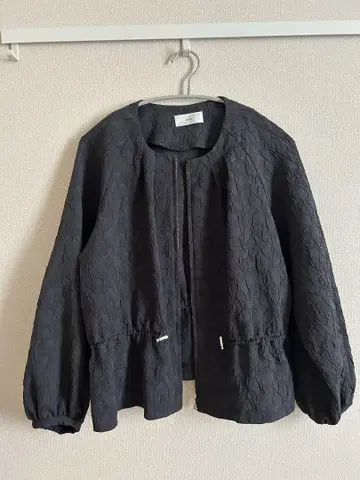 컨디션 최상 성숙 큐트! 레이스풍 디자인 노카라 자켓 블랙