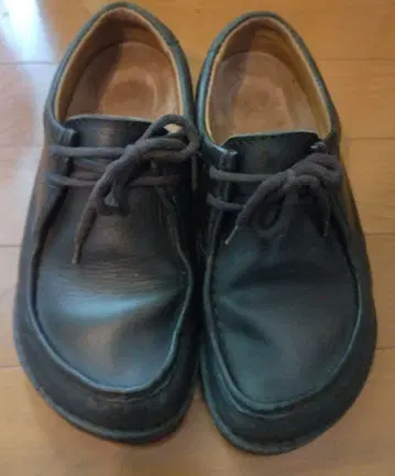 버켄스탁 스테디셀러 가죽 신발 24cm