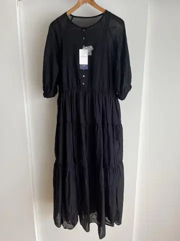 보일 티어드 벌룬 소매 원피스