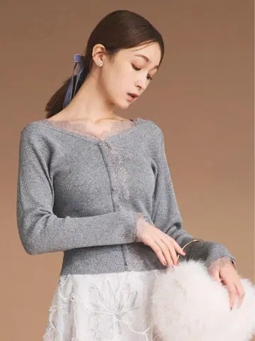 이번 시즌 신상 셀포드 레이스트림 니트 풀오버