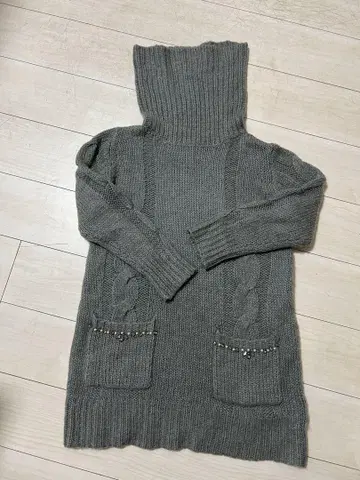 그레이 터틀넥 니트 원피스