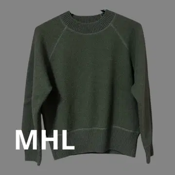 MHL 니트 스웨터 카키색 짧은 기장으로 멋스럽게