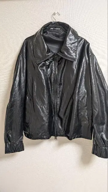 ZARA 코팅 나일론 자켓 블랙
