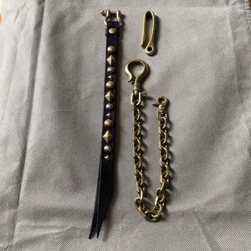 Brass studs key ring & brass chain