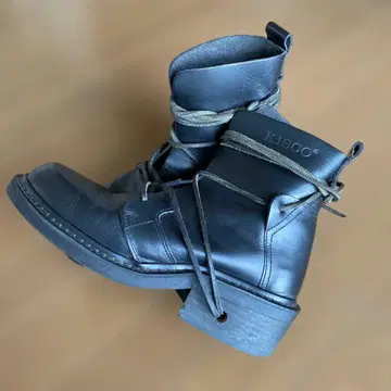 가죽 블랙 부츠 KISCO