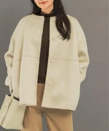 URBAN RESEARCH ROSSO 실크울 보아 리버서블 코트