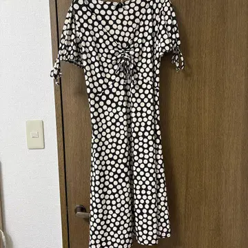무릎 기장 원피스