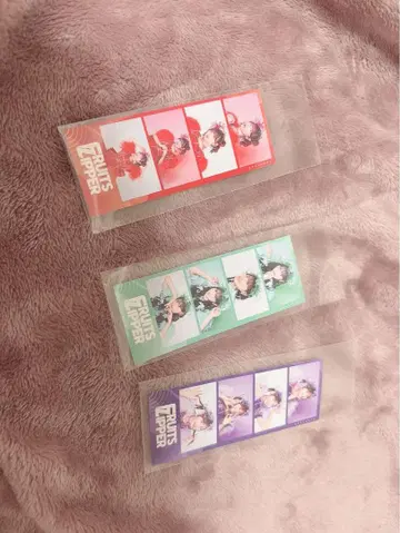 FRUITS ZIPPER 츠키아시 사쿠라이 나카가와 하야세 마나카 씰