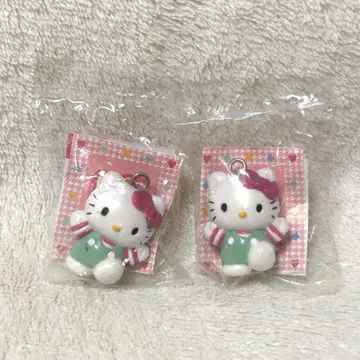 [당시 물건] 산리오 헬로키티 부적 마스코트 건강운 2개 세트