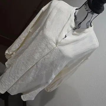 attention 택 포함 새상품 아이보리 긴팔 셔츠 프론트 오픈
